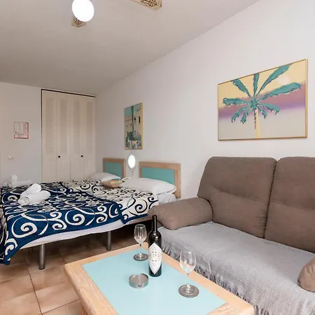 Tranquil Communal Heated Pool Daire Los Cristianos (Tenerife)