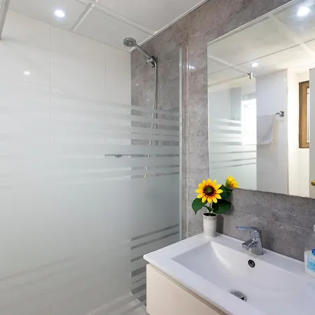 Tranquil Communal Heated Pool Daire *