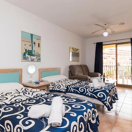 Tranquil Communal Heated Pool Apartmán Los Cristianos (Tenerife)