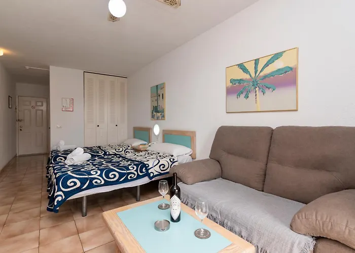 Tranquil Communal Heated Pool Apartmán Los Cristianos (Tenerife)