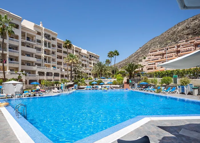 Tranquil Communal Heated Pool *