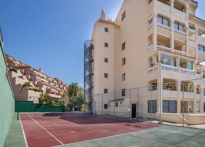 Tranquil Communal Heated Pool Apartmán